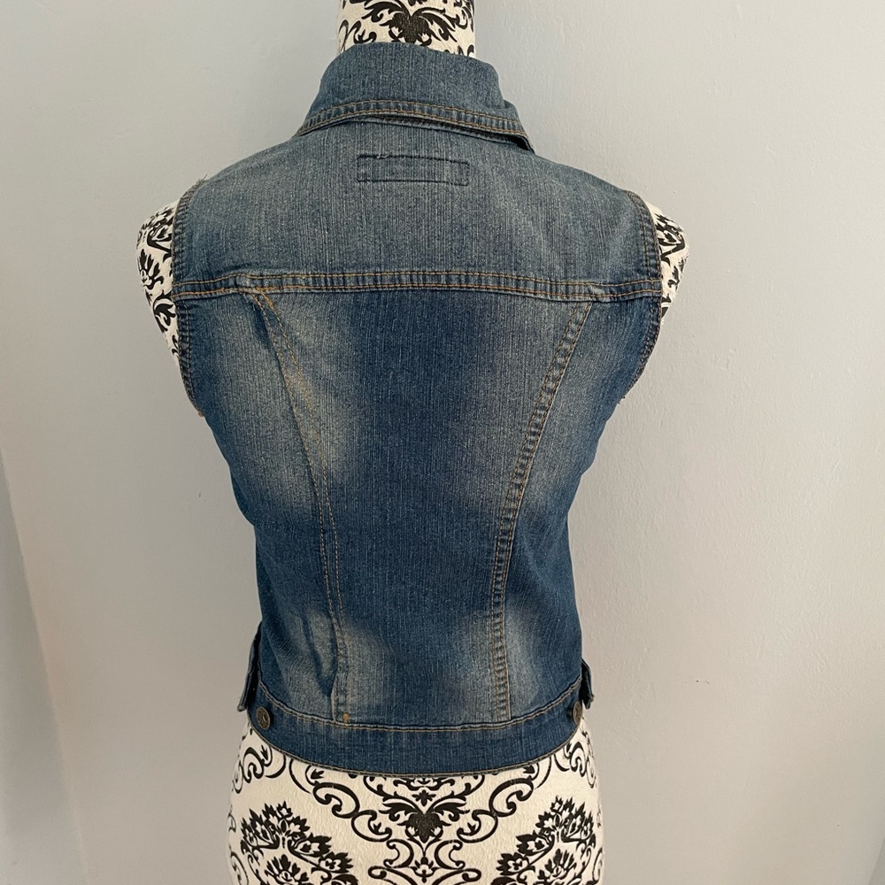 Paris Blues Jeans Vest Size Small - nicely cut - great curves - Picture 5 of 6